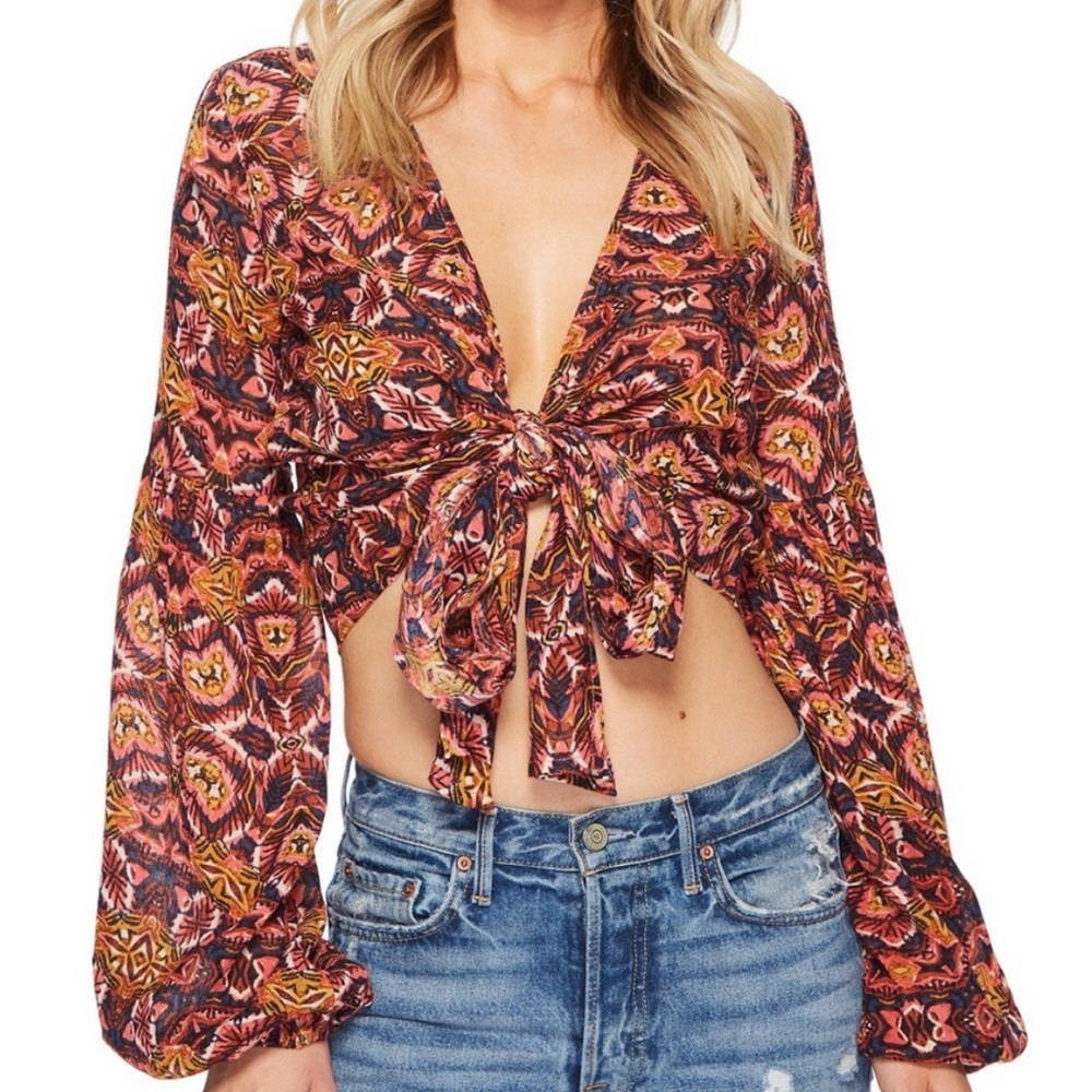 Billabong | Breathe Light Long Sleeve Front Tie Crop